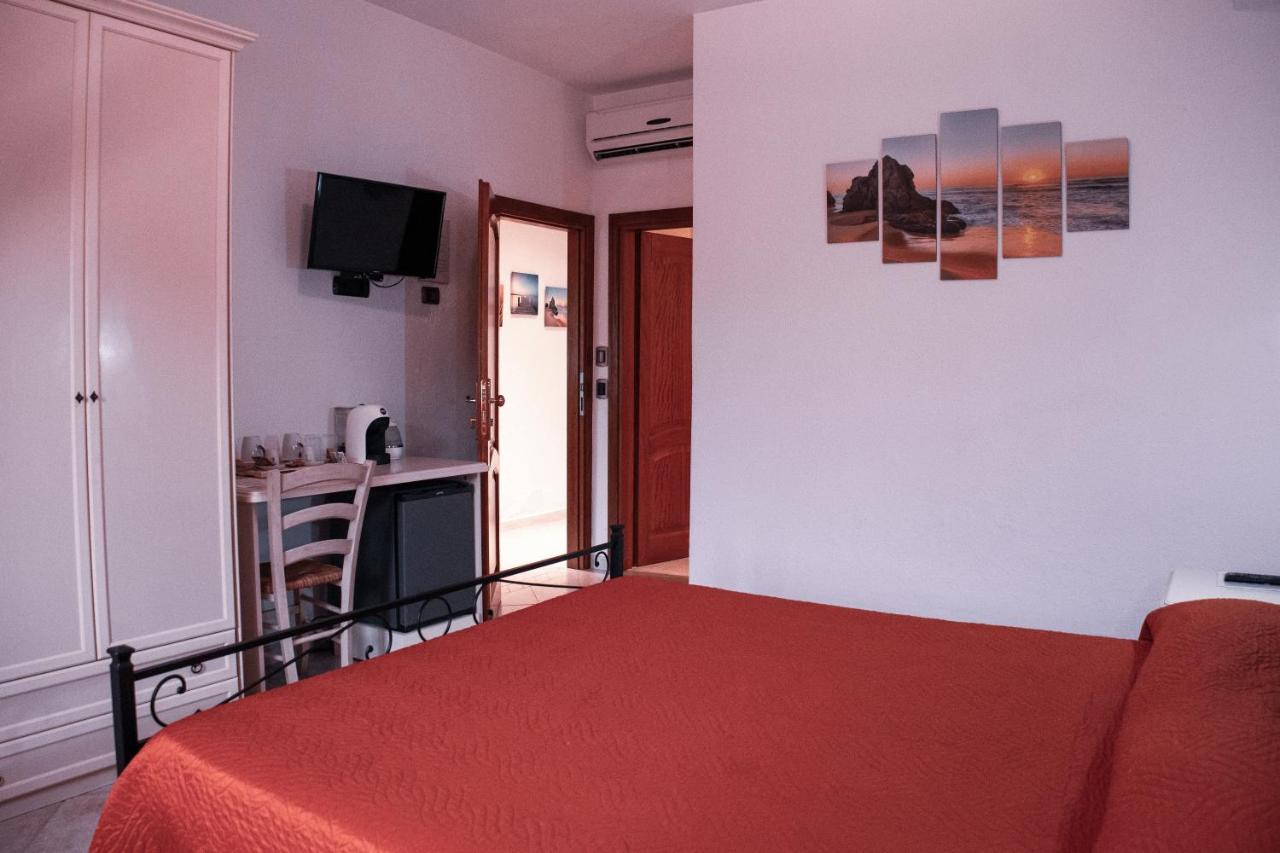 Hotel Mare Sole San Teodoro  Esterno foto