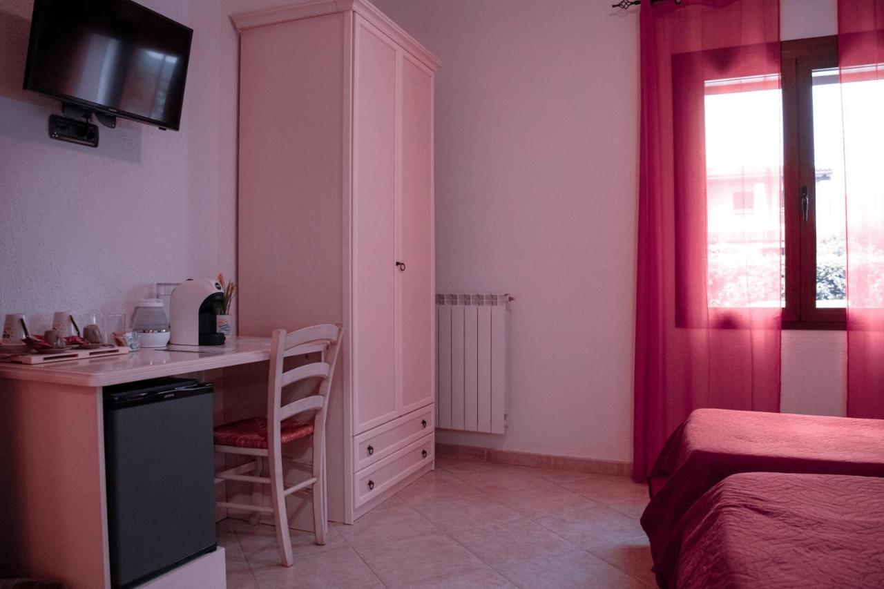 Hotel Mare Sole San Teodoro  Esterno foto