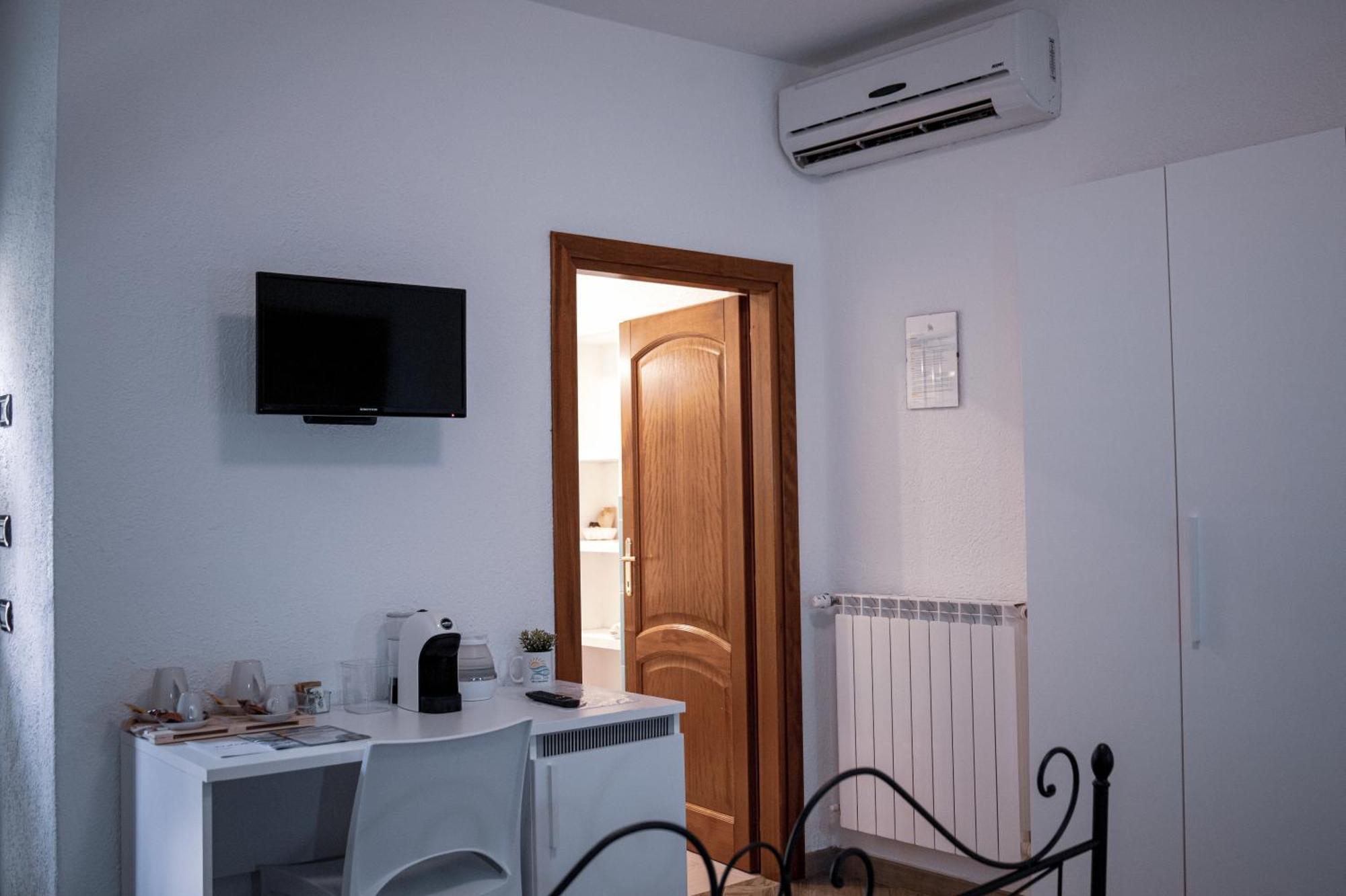 Hotel Mare Sole San Teodoro  Esterno foto